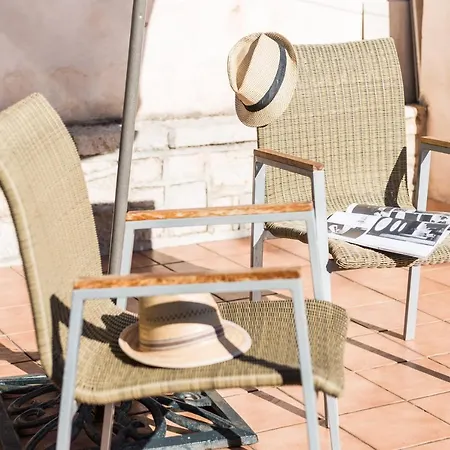 Apartament Xarus 2 *